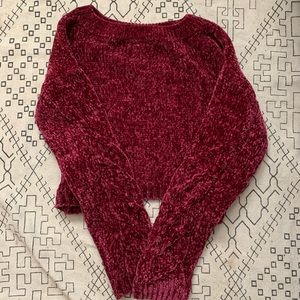 maroon sweater cropped